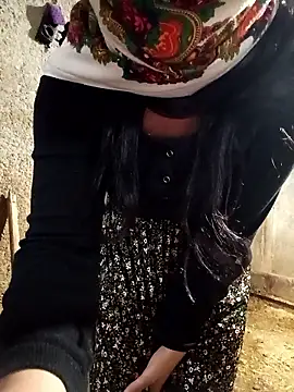 ezgi2545 online show from April 14, 2026, 7:19 pm