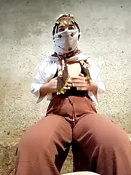 ezgi2545 online show from October 21, 2025, 4:23 am