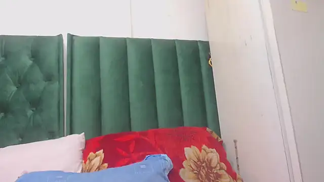 Snapshot of BUNNYCHOWX28 chatting on February 19, 2026, 9:34 pm BUNNYCHOWX28 online show from February 19, 2026, 9:34 pm