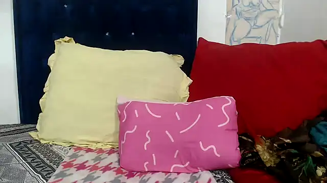 BUNNYCHOWX28 online show from April 4, 2026, 1:45 am