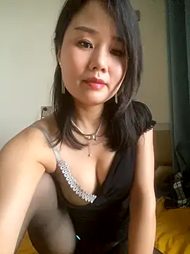 Mier-cn online show from November 6, 2025, 2:59 am