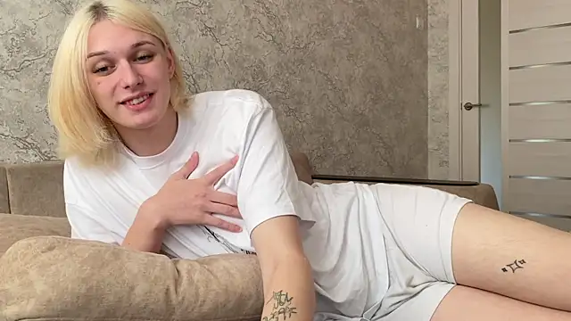 Snapshot of evelina228 chatting on September 30, 2025, 6:52 am evelina228 online show from September 30, 2025, 6:52 am