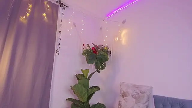 Nicolle swt online show from January 13, 2026, 1:15 pm