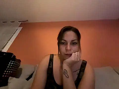 Snapshot of minettedusud chatting on November 30, 2025, 9:59 pm minettedusud online show from November 30, 2025, 9:59 pm