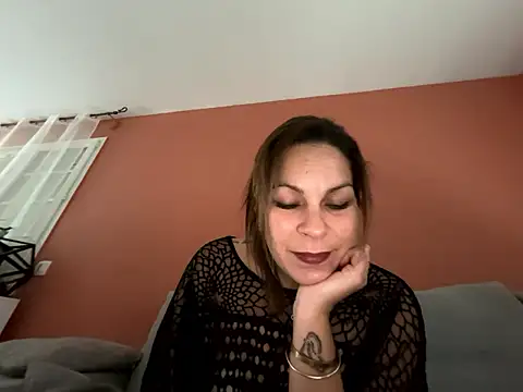 Snapshot of minettedusud chatting on January 8, 2026, 12:44 pm minettedusud online show from January 8, 2026, 12:44 pm