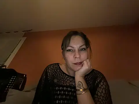 Snapshot of minettedusud chatting on January 10, 2026, 10:16 pm minettedusud online show from January 10, 2026, 10:16 pm