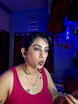 Love Beauty01 online show from April 2, 2026, 6:36 pm