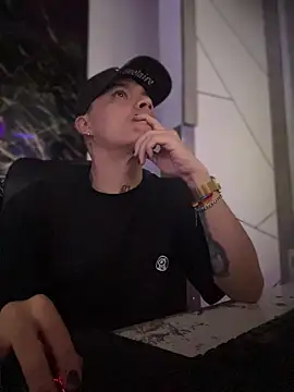 AlphaMasterXxx online show from November 28, 2025, 11:54 am