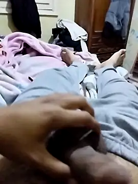 Snapshot of Sambox979 chatting on February 3, 2026, 3:39 pm Sambox979 online show from February 3, 2026, 3:39 pm