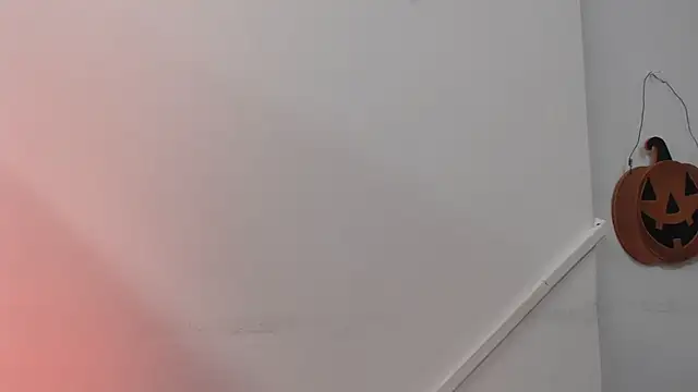 Lizbeth Rouse online show from October 25, 2025, 10:25 am