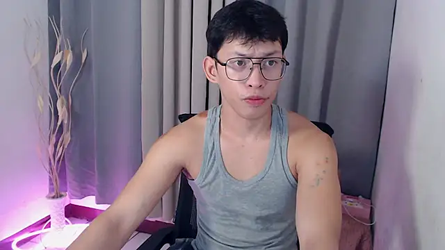 pinkcock froi2305 online show from April 17, 2026, 5:54 am