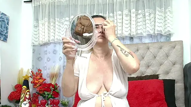 Victoriacoperino online show from December 22, 2025, 1:22 pm