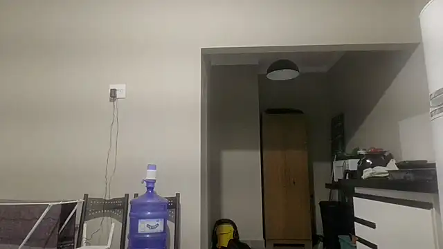 Snapshot of Novinho16cmz chatting on February 27, 2026, 5:13 pm Novinho16cmz online show from February 27, 2026, 5:13 pm