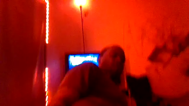 Nuttygmarley online show from April 8, 2026, 6:04 am