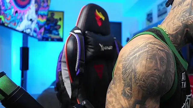 logan hugh8 online show from February 14, 2026, 11:21 am