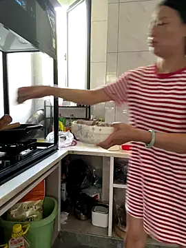 Snapshot of coco-o chatting on October 1, 2025, 4:06 am coco-o online show from October 1, 2025, 4:06 am