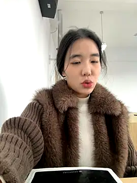 luluya1314 online show from November 20, 2025, 5:30 am