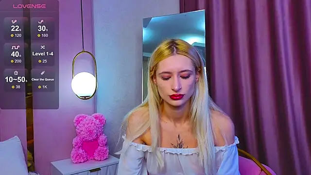 Monica Leen online show from October 23, 2025, 6:23 am