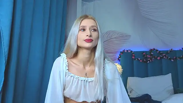 Monica Leen online show from November 21, 2025, 6:45 am