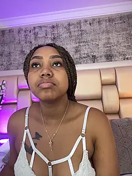 Snapshot of AngelaRoberts chatting on February 25, 2026, 8:08 pm AngelaRoberts online show from February 25, 2026, 8:08 pm