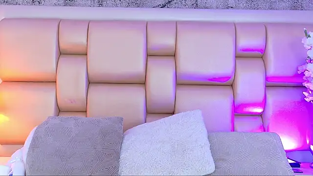 AngelaRoberts online show from April 10, 2026, 8:16 pm