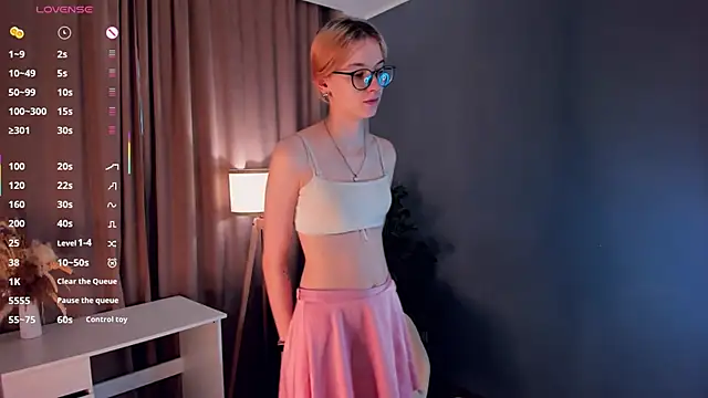 Snapshot of SharylSmalt chatting on October 8, 2025, 1:07 am SharylSmalt online show from October 8, 2025, 1:07 am