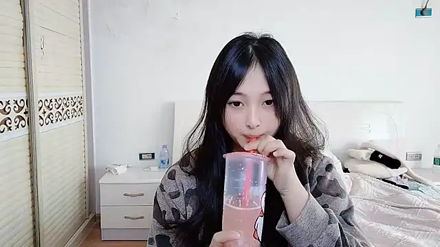 xxz98 online show from December 15, 2025, 7:14 am