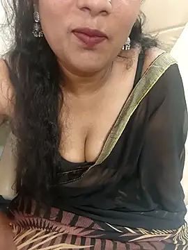 Snapshot of Aunty_Boy_143 chatting on April 18, 2026, 10:39 am Aunty Boy 143 online show from April 18, 2026, 10:39 am
