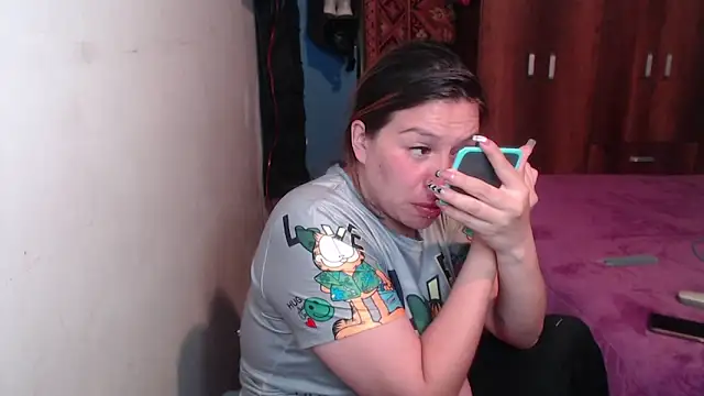 cloequeen15 online show from April 5, 2026, 12:06 am