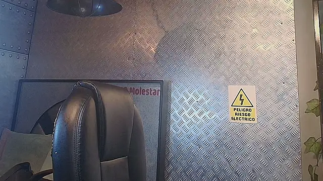 MarcusRain  online show from February 20, 2026, 3:47 am