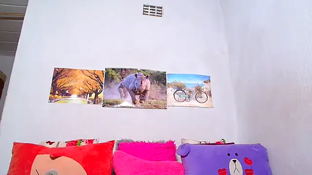 LoloQueen5 online show from November 27, 2025, 11:43 am