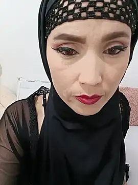 Snapshot of jamila_zair chatting on June 18, 2026, 3:39 pm jamila zair online show from June 18, 2026, 3:39 pm