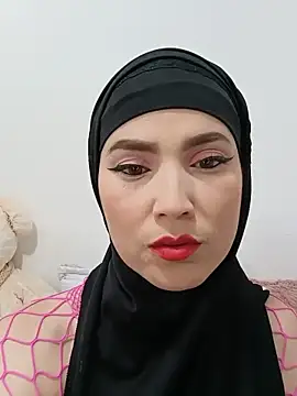 Snapshot of jamila_zair chatting on June 13, 2026, 3:21 pm jamila zair online show from June 13, 2026, 3:21 pm