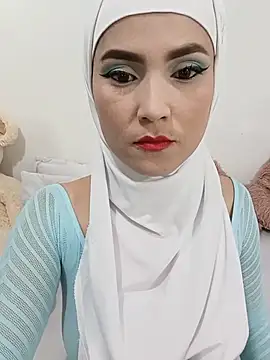 Snapshot of jamila_zair chatting on July 3, 2026, 2:45 pm jamila zair online show from July 3, 2026, 2:45 pm