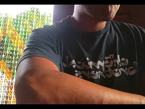 Snapshot of parca13 chatting on January 7, 2026, 1:38 pm parca13 online show from January 7, 2026, 1:38 pm