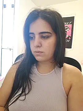CutteGirl99 online show from October 17, 2025, 1:02 pm