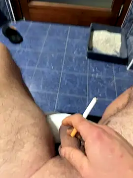 maialexte online show from December 22, 2025, 5:29 am