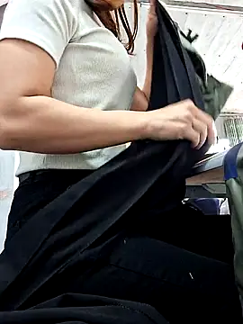 irina hana online show from March 11, 2026, 6:51 am