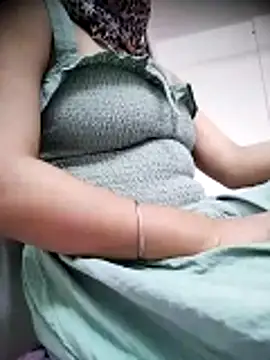 baddy8008 online show from June 9, 2026, 5:14 pm