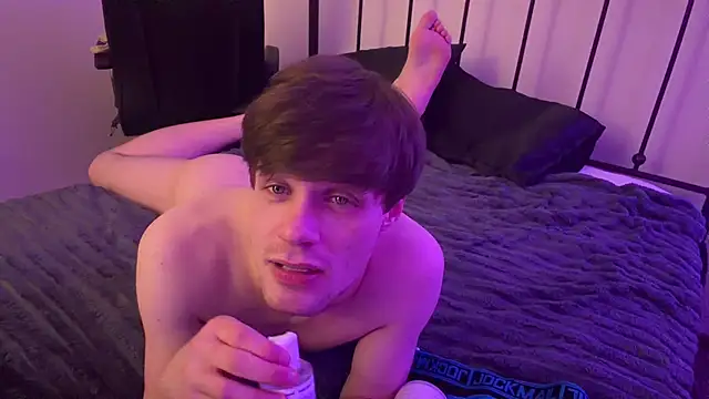 BigIncognitoXXX online show from April 18, 2026, 11:34 am