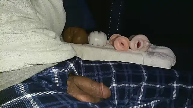 GRiZZLYBONE online show from September 28, 2025, 6:53 am