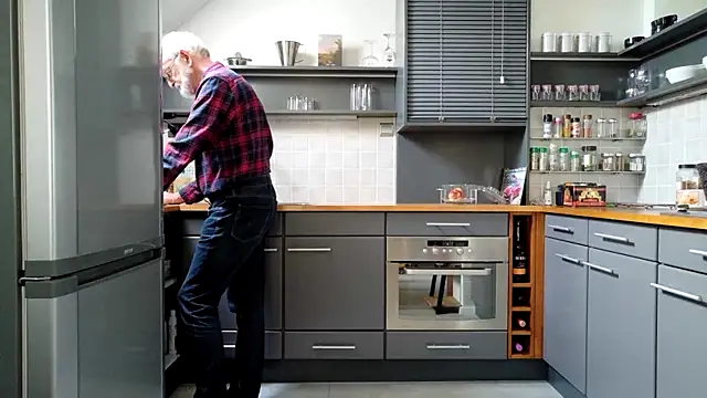 ewaldwillems99 online show from January 16, 2026, 2:10 pm