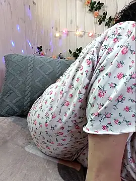 LitisiaLove4551 online show from February 14, 2026, 7:52 am