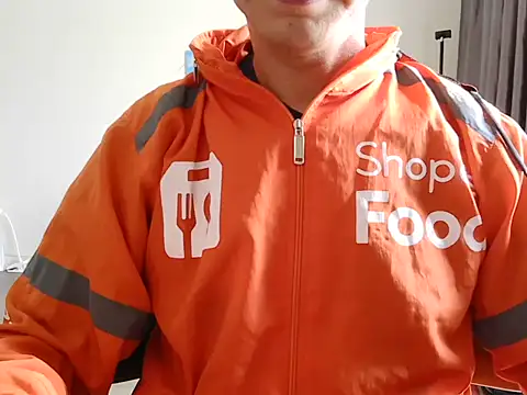 leanhtung123 online show from April 13, 2026, 8:07 am