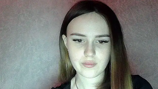 SweetLoraa online show from December 19, 2025, 4:27 am