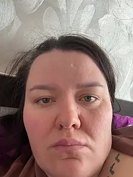 SunnyLeila2101 online show from April 3, 2026, 7:15 am