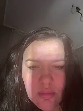 Snapshot of SunnyLeila2101 chatting on February 17, 2026, 8:17 pm SunnyLeila2101 online show from February 17, 2026, 8:17 pm