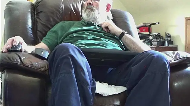 janzer13 online show from April 19, 2026, 1:12 pm