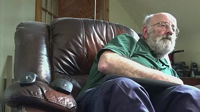 janzer13 online show from February 7, 2026, 2:14 pm