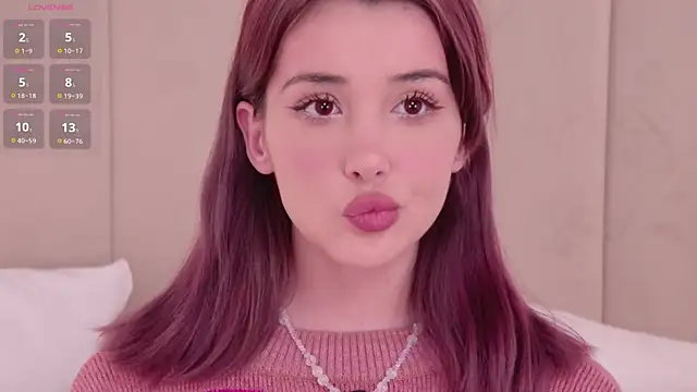 Nesolla online show from November 18, 2025, 3:37 pm